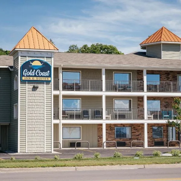 Kasa Gold Coast Inn Traverse City，位于Williamsburg的酒店