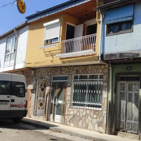 Casa SANTALLA，位于Sobradelo的酒店