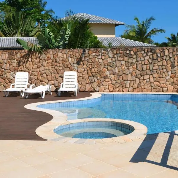 Casa de luxo no Bracuhy em Angra dos Reis - 7 suítes frente ao canal com deck privativo,位于安格拉杜斯雷斯的酒店