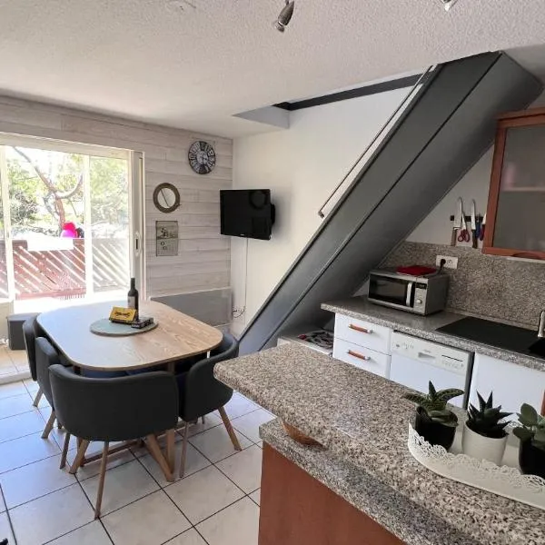Duplex carcans plage,位于卡尔康的酒店