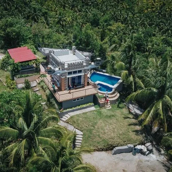 The Mountain side Floating Villa，位于Baybay的酒店
