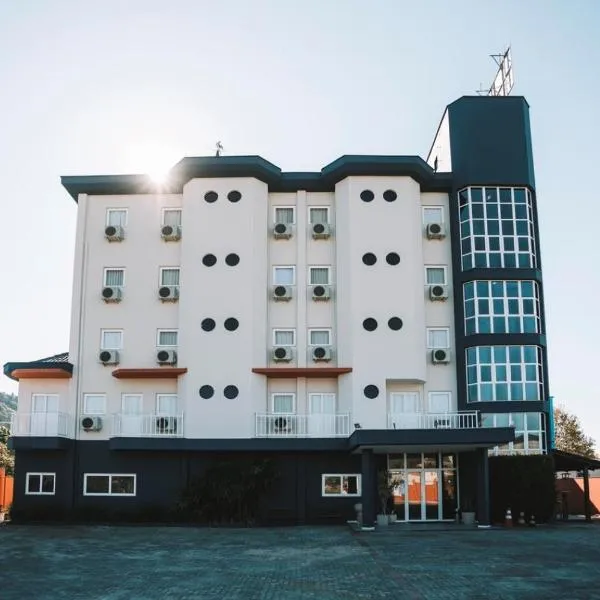 Andardac Hotel，位于Guaramirim的酒店