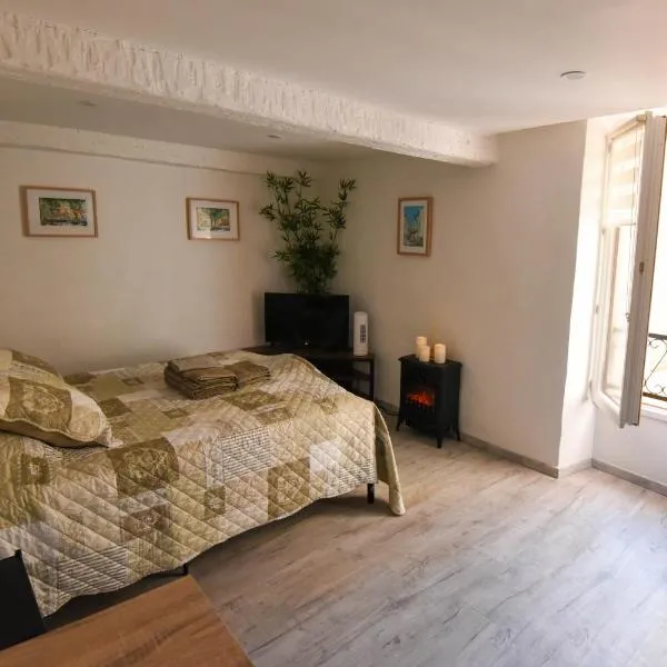 Les Chambres du Clavero，位于Claviers的酒店