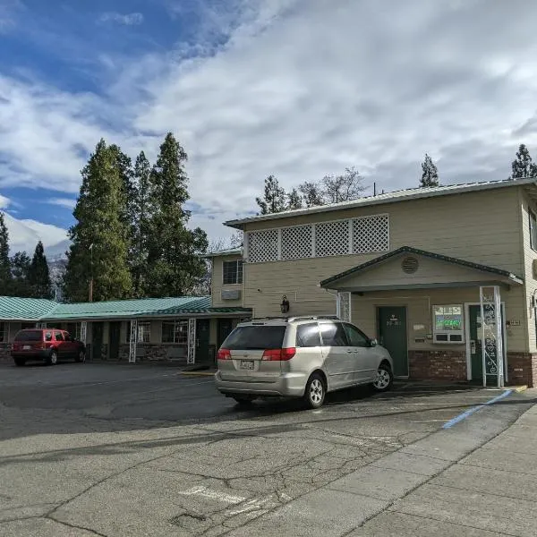 Hi-Lo Motel, Cafe and RV Park Mount Shasta Area，位于韦德的酒店