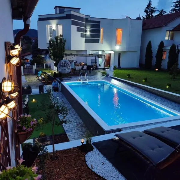 Villa Lea Tuzla，位于图兹拉的酒店