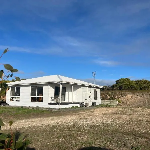 Ramblers Croft - WiFi Pet Friendly inside，位于罗布的酒店