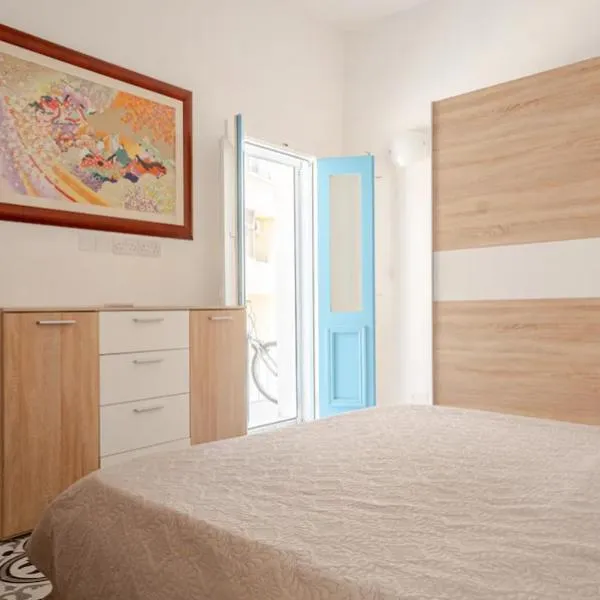 Room 2 min walk from Mdina Townhouse，位于拉巴特的酒店