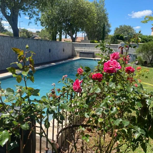 A l'ombre des oliviers，位于索尔格河畔利勒的酒店