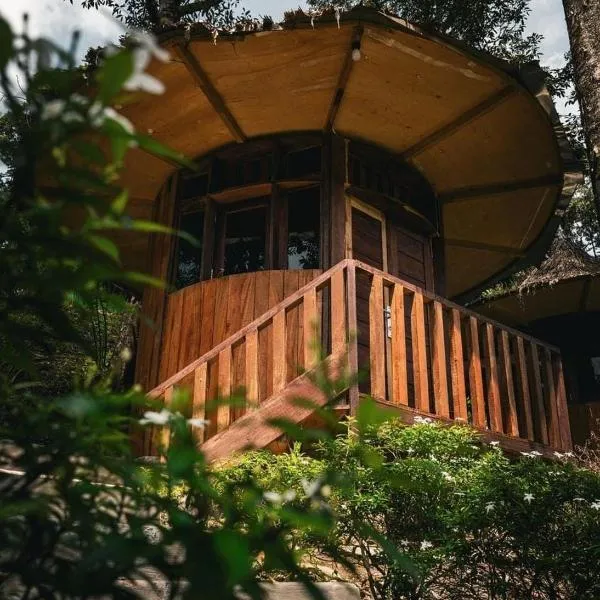 Eco Conservation Landak Luxury Tents，位于武吉拉旺的酒店