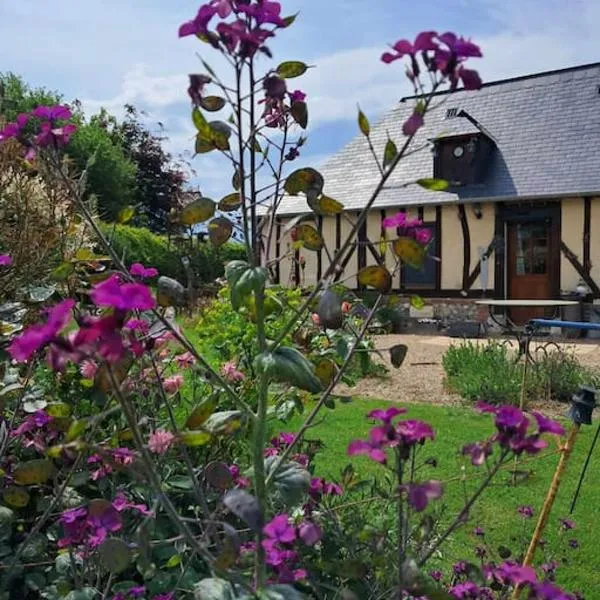 Maison typique normande- Le Gite du chat bleu，位于Illeville-sur-Montfort的酒店