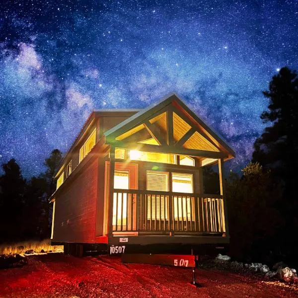 Cozy Cabins with a mountain view 2A，位于威廉姆斯的酒店