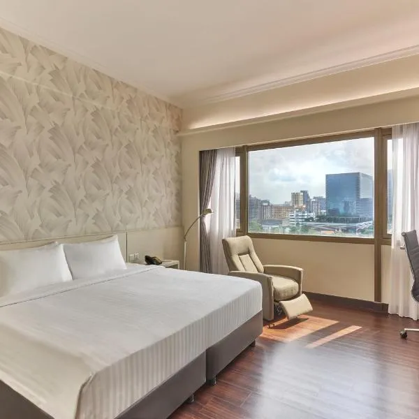 Village Hotel Bugis by Far East Hospitality，位于新加坡的酒店