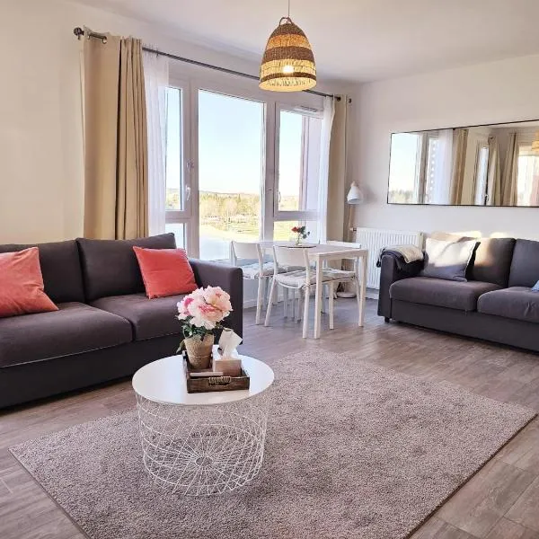 Lakeside Provence - Appartement classé 4 étoiles, Vue sur le lac, Parking sous-sol, double clim，位于蒙特的酒店