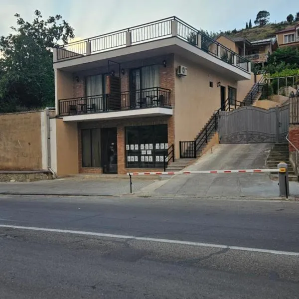 Guesthouse K2 #1，位于姆茨赫塔的酒店