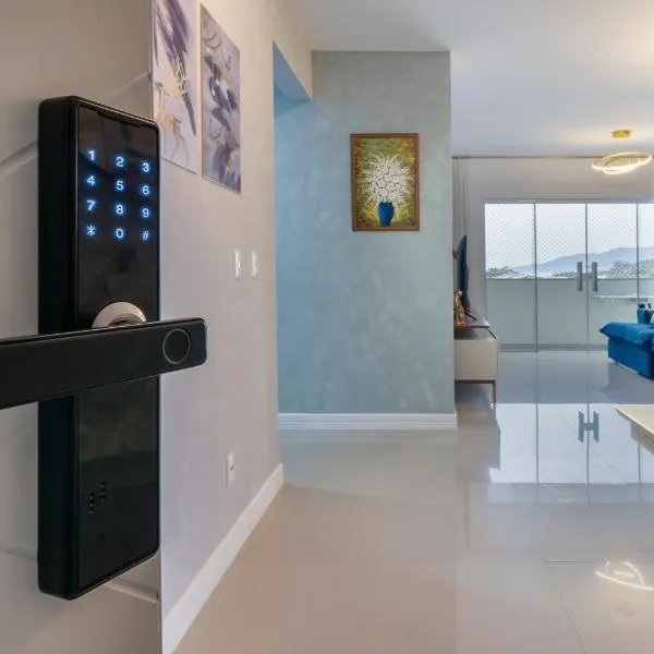 Encantador Apartamento 100m da Praia com vista mar，位于贝卢港的酒店