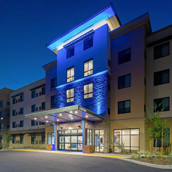 Holiday Inn Express & Suites - Valencia - Santa Clarita by IHG，位于瓦伦西亚的酒店