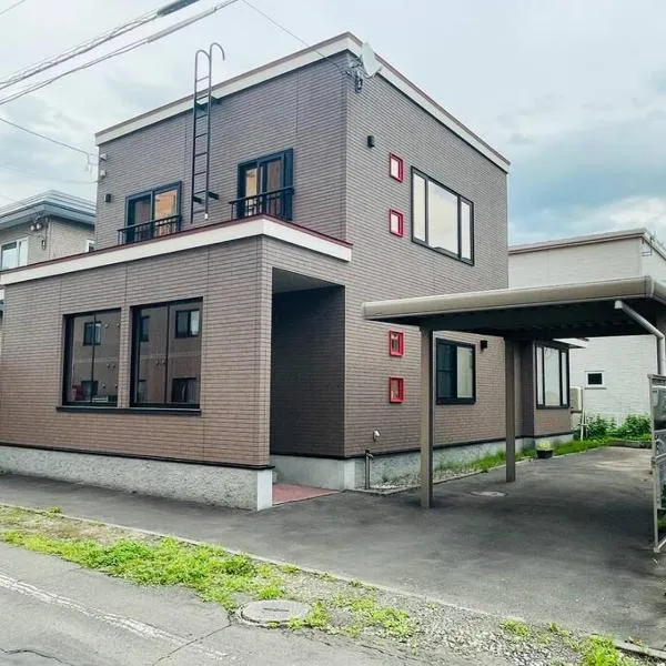 Y'sハウス，位于千岁的酒店
