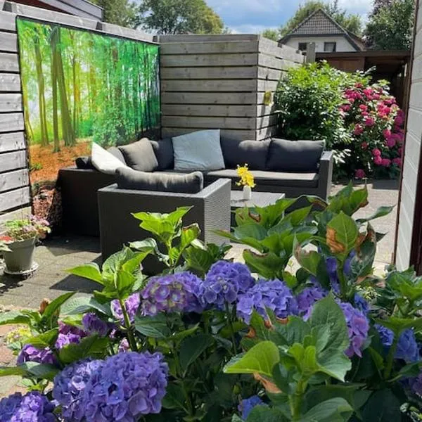 Tiny house met tuin en 2 fietsen in Putten op de Veluwe，位于皮滕的酒店