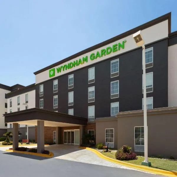 Wyndham Garden Monterrey Aeropuerto，位于蒙特雷的酒店