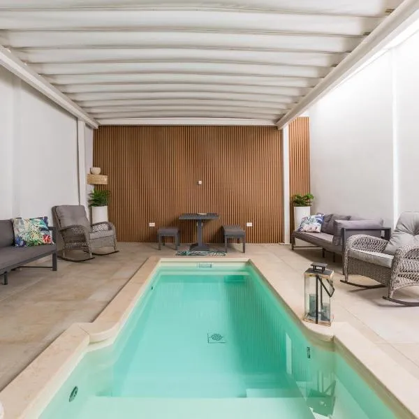 Pasitea Luxury Suite by BarbarHouse，位于Squinzano的酒店