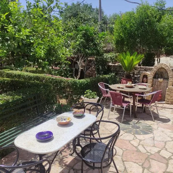 Villa Mitsi Sarande，位于萨兰达的酒店