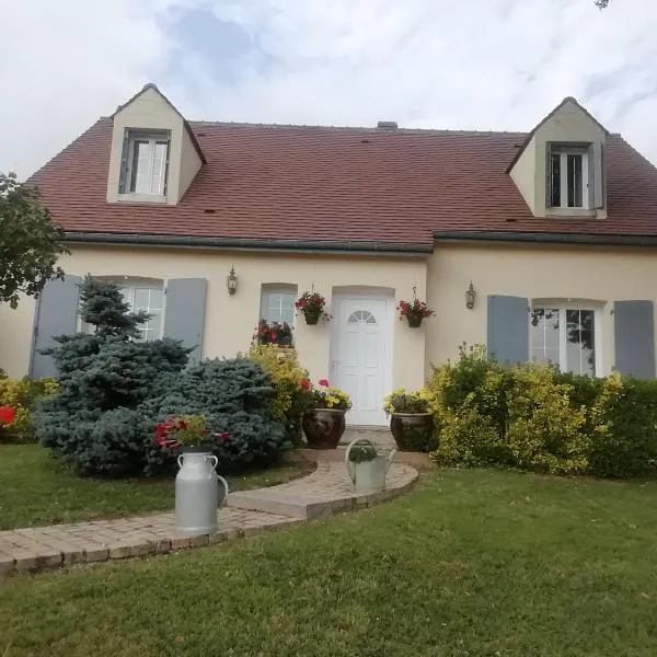 la maison de Marie，位于Beaumont-les-Autels的酒店