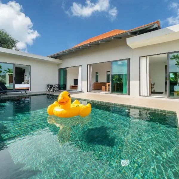 宽敞舒适 邦涛海滩Laguna附近 四卧室私人泳池别墅 V07，位于普吉镇的酒店