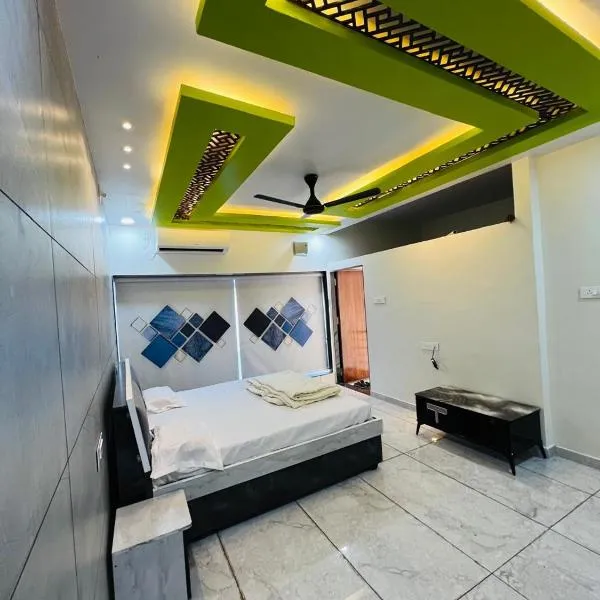 Rudraksh Homestay，位于Garudeshwar的酒店