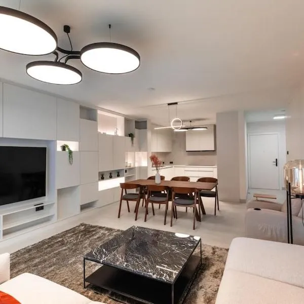 Henry's Appt with a private Suite 415 - Shared kitchen，位于卢森堡的酒店
