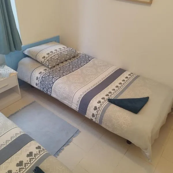 Private Room in Shared Apartment in the Center of Nice，位于尼斯的酒店
