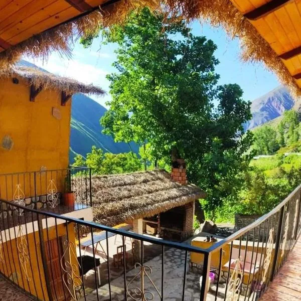 POSADITA LOS ALAMOS estamos en San Isidro a 8km pasando Iruya se hace caminando lea atentamente la descripción turismo aventura，位于伊鲁亚的酒店
