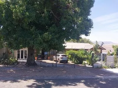 THE TREE HOUSE，位于格拉鲍的酒店
