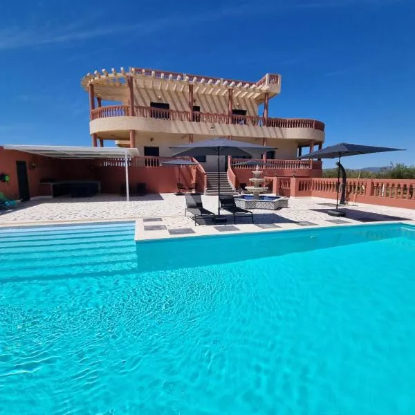 Villa des Oliviers MEKNES，位于梅克内斯的酒店