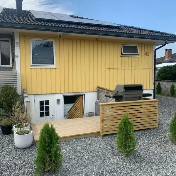 Sunrise Apartment Porsgrunn with access to Pool & Sauna，位于波什格伦的酒店