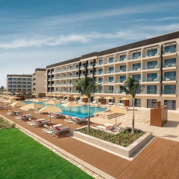 Palma Bay Rotana Resort - New Alamein，位于阿莱曼的酒店