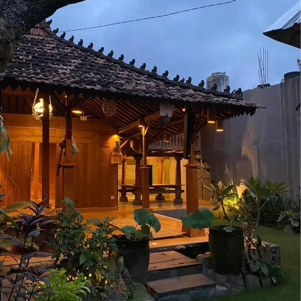 Joglo Breeze Guesthouse and Villa，位于塔巴南的酒店