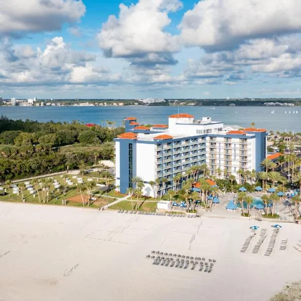 Sheraton Sand Key Resort，位于克利尔沃特的酒店
