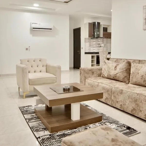 247 Luxury Hotel & Apartment Ajah，位于莱基的酒店