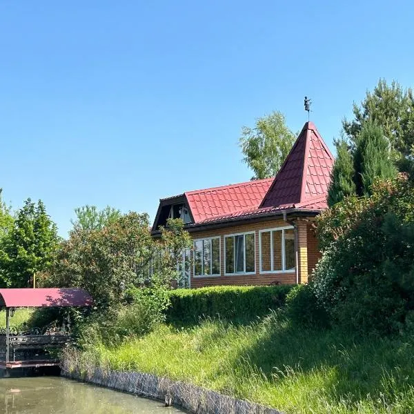 Fisherman's House，位于Berëzovka的酒店