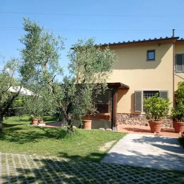 Appartamento Oliver，位于Colle di Buggiano的酒店