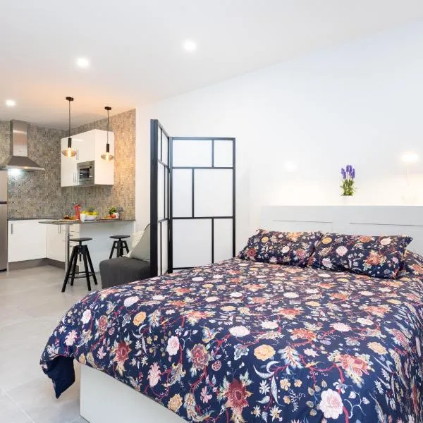 Zulia Suites, Masca, Teide, Los Gigantes, Excursions, AC, Wifi-5，位于桑蒂亚戈德尔泰德的酒店