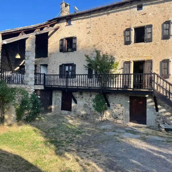 Mas Bena，位于Enveitg的酒店