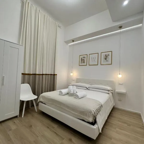 Center Rooms La Spezia，位于斯培西亚的酒店