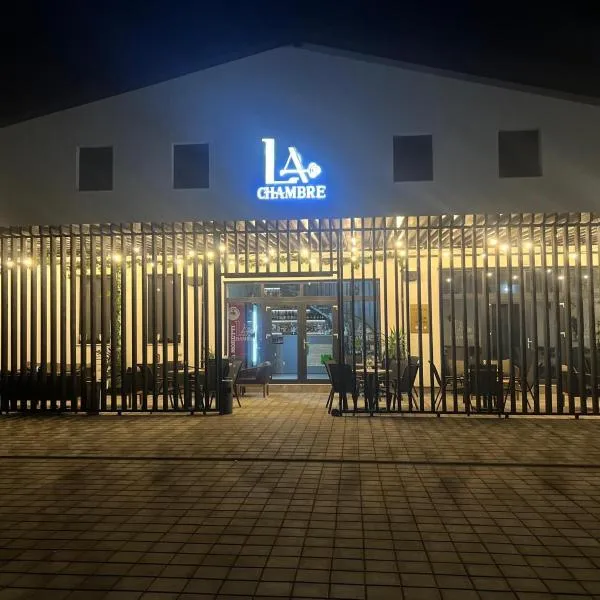 La Chambre，位于伊内乌的酒店