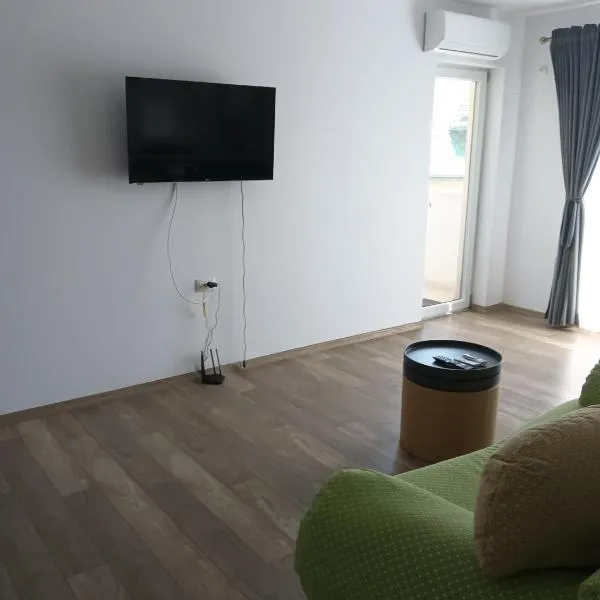 Charlye 2 apartament，位于克拉约瓦的酒店