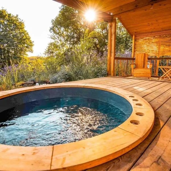 L'écrin boisé - Cabane avec spa，位于Diges的酒店