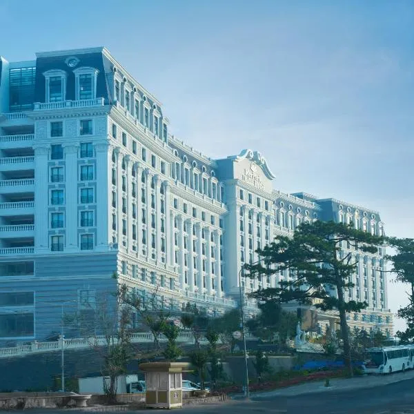MerPerle Dalat Hotel，位于大叻的酒店
