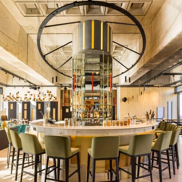 FirstName Bordeaux, Part of JdV by Hyatt，位于波尔多的酒店