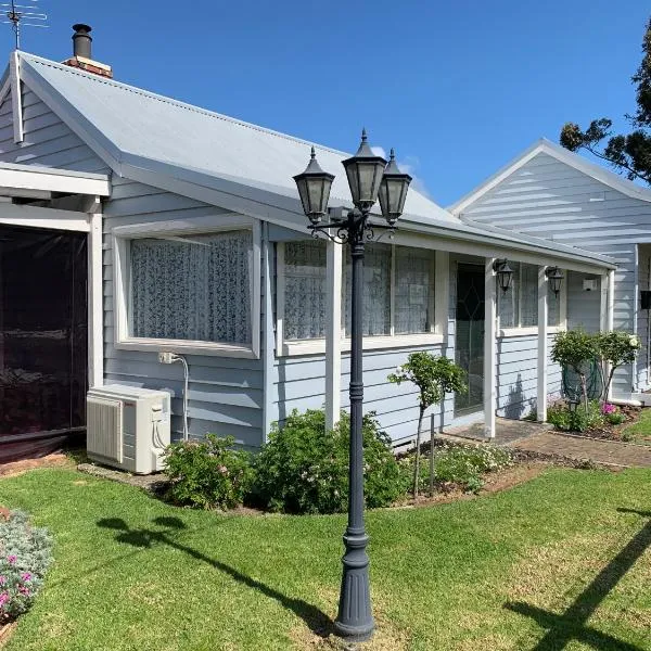 That Seaside Cottage - Fully equipped home, 4 Bedrooms on the foreshore，位于Tooradin的酒店