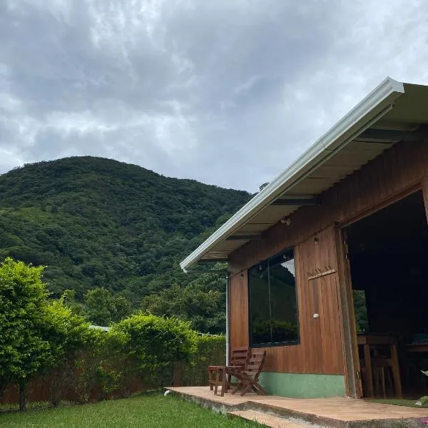 Casitas de Montaña Cabuya，位于Santa Elena的酒店